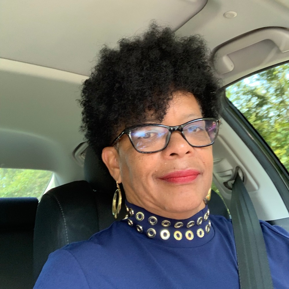 Meet your Posher, Janet